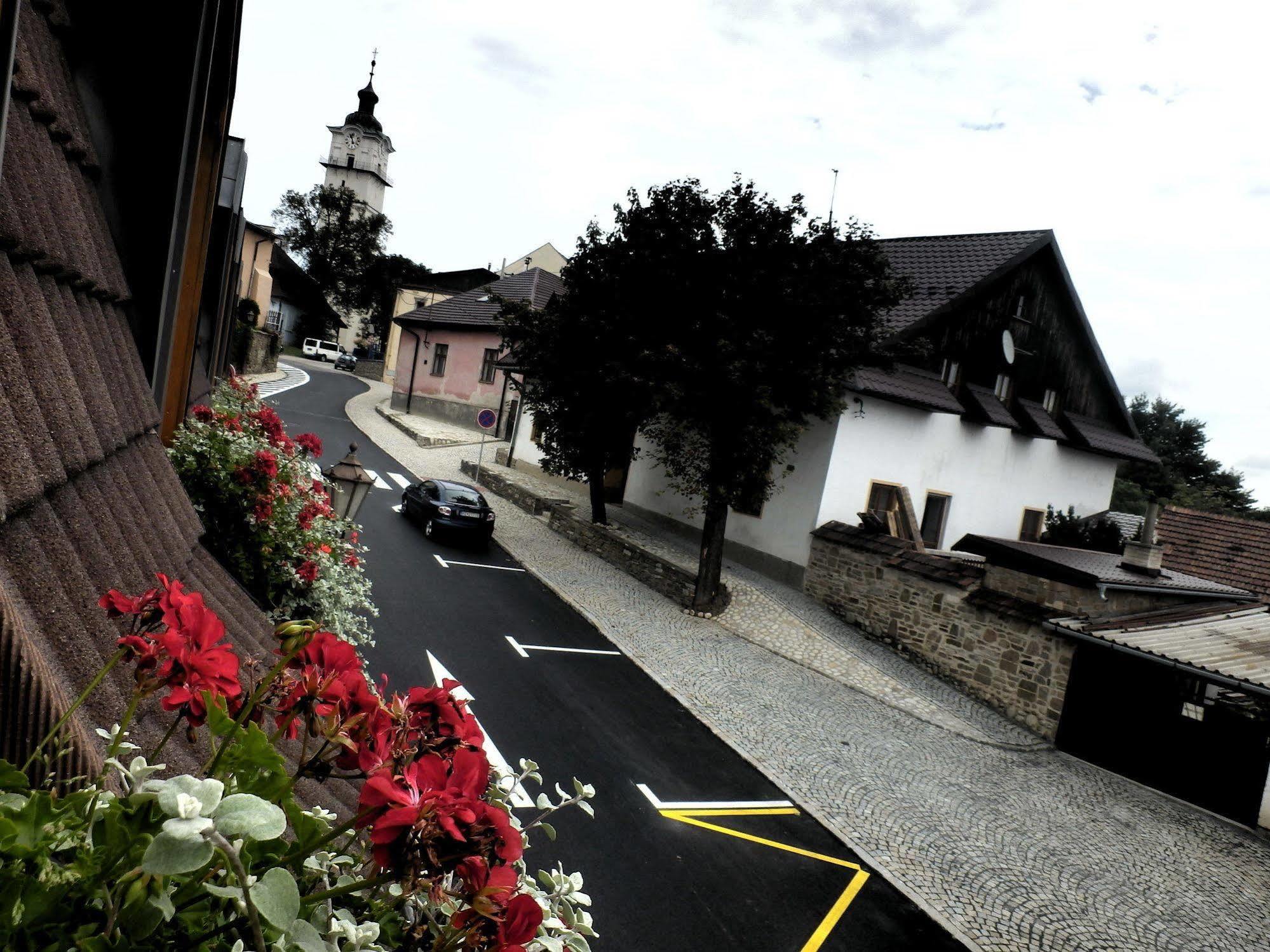 Penzion Pod Branou Poprad Exterior foto
